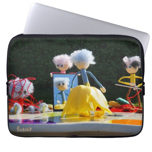 Fubby's met Tulpen jurk bij atelier. Laptop Sleeve (Voorkant)