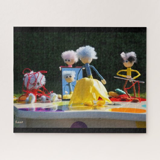 Fubby's met Tulpen jurk bij atelier. Legpuzzel (Horizontaal)