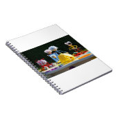 Fubby's met Tulpen jurk bij atelier. Notitieboek (Rechterzijde)