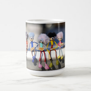 Fubby's op giek in 'Manhatten' poster. Koffiemok