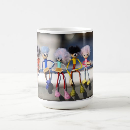 Fubby's op giek in 'Manhatten' poster. Koffiemok (Center)