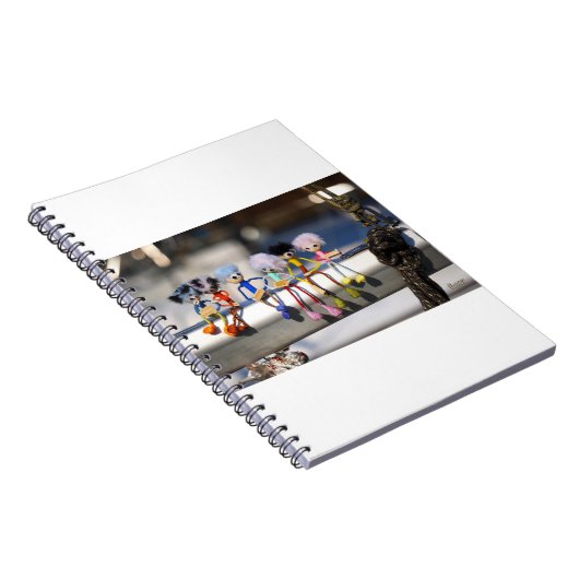 Fubby's op giek in 'Manhatten' poster. Notitieboek (Rechterzijde)