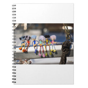 Fubby's op giek in 'Manhatten' poster. Notitieboek