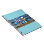 Fubby's op peddelboard dat een teenslipper is. notitieboek (Rechterzijde)