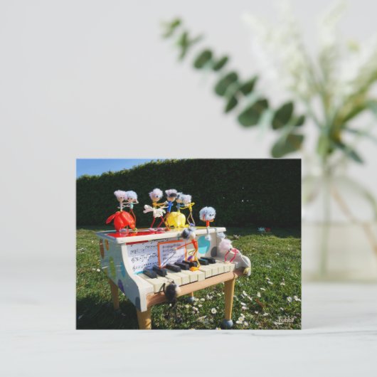 Fubby's op piano die muziek maken en dansen. briefkaart (Staand voorkant)