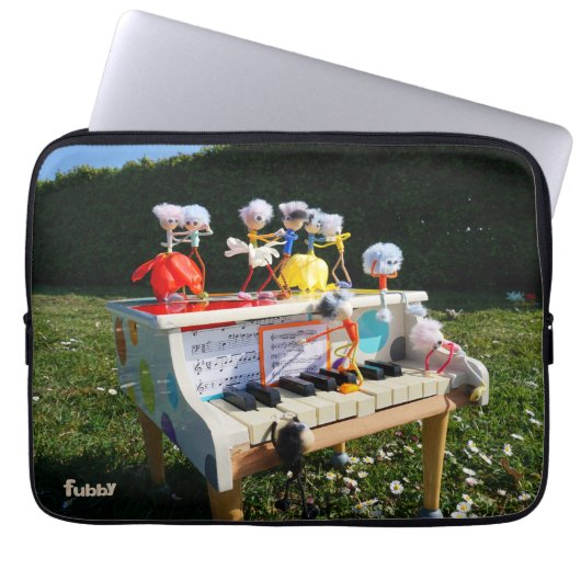 Fubby's op piano die muziek maken en dansen. laptop sleeve (Voorkant)