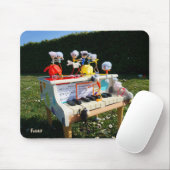 Fubby's op piano die muziek maken en dansen. muismat (Met muis)