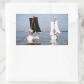 Fubby's op zee tegen plastic vervuiling. rechthoekige sticker (Tas)