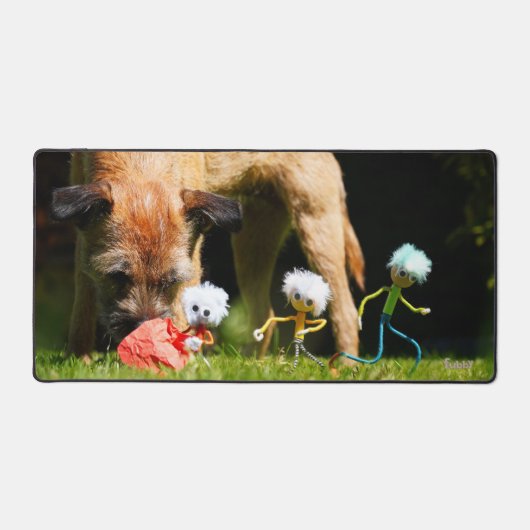 Fubby's stier scene spelend met een Hond. Bureaumat (Voorkant)