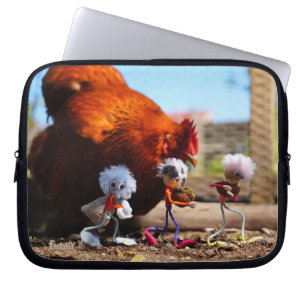 Fubby's voeren de kip met walnoot schalen vol voer laptop sleeve