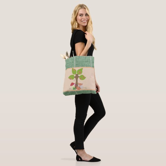 Fuchs unterm Baum Tote Bag (Op model)