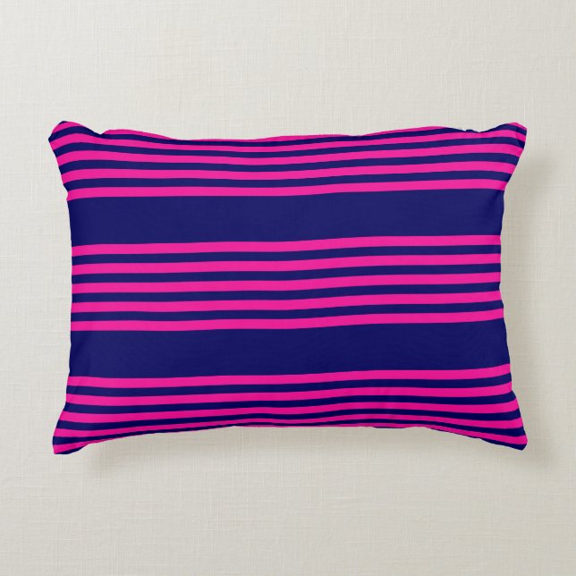 Fuchsia and navy blue vijf strepen patroon accent kussen (Voorkant)