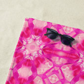 Fuchsia and Pastel Pink Tie Dye Pattern Strandlaken (In situ)