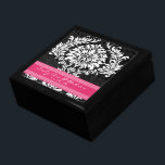 Fuchsia Black en White Damask Wedding Jubileum Cadeaudoosje<br><div class="desc">Wedding Black Lacquer Keepomwille Custom Designer Specialized Jewelry Box of Memory Box Elegant Unique Wedding Jubileum kerstcadeaus of Valentijnsdag Gifts Farmhouse Wedding,  Victoriaans bruiloft,  middeleeuwse renaissance Wedding,  Black and White Floral Wedding</div>