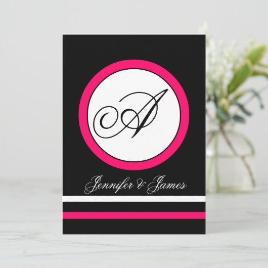 Fuchsia, Black & White Monogram Weddenschap Kaart (Staand voorkant)