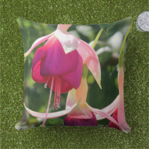 Fuchsia Bloem Buitenkussen