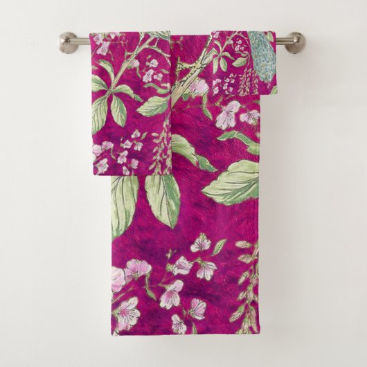 Fuchsia Chinoiserie pauwenbloem Bad Handdoek (Insitu)