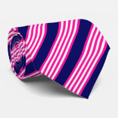 Fuchsia en white vijf strepen patroon met blauw stropdas (Opgerold)