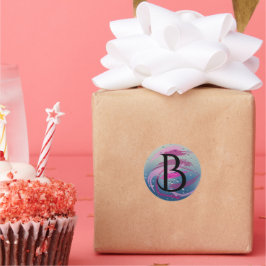 Fuchsia en zachte roze penseelstreken B Monogram Ronde Sticker
