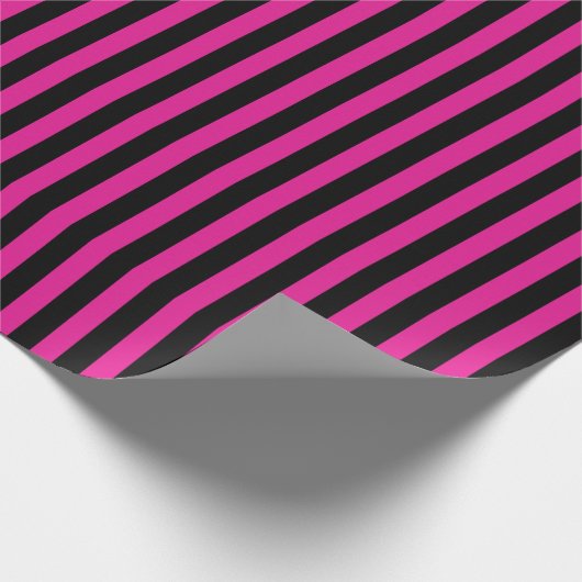 Fuchsia en zwarte snoepjes strepen cadeaupapier (Hoek)