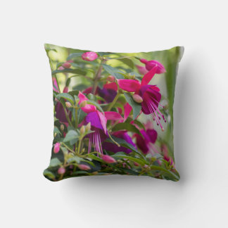 Fuchsia Garden Kussen