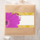 Fuchsia Gerber Daisy & Golden Glow Damask Etiket (Insitu)