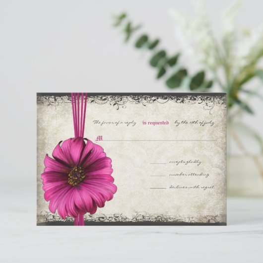 Fuchsia Gerber Daisy Wedding RSVP (Staand voorkant)
