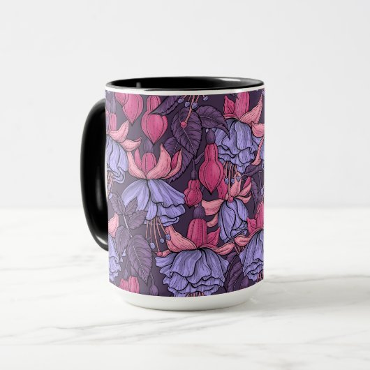 Fuchsia in roze en violet mok (Voorkant links)