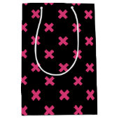 Fuchsia kruisstift zwart medium cadeauzakje (Voorkant)