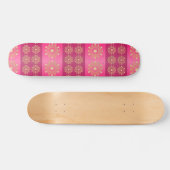 Fuchsia Oriental Mandala Pattern Skateboard (Horizontaal)