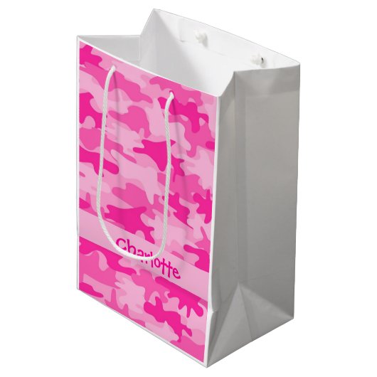 Fuchsia Pink Camouflage Naam Gepersonaliseerd Medium Cadeauzakje (Voorkant Gekanteld)