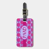 Fuchsia Pink Paars Art Nouveau Damask Monogram Bagagelabel (Voorkant verticaal)