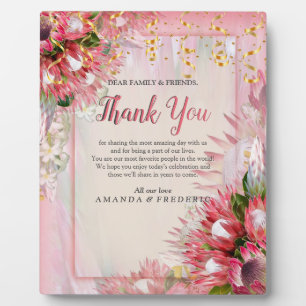 Fuchsia Protea is voorzien van Blush & Gold Ribbon Fotoplaat