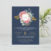 Fuchsia Roze Bloemen QR Code Navy Crest Wedding Kaart (Staand voorkant)