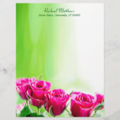 Fuchsia roze rozen op lichtgroene achtergrond persoonlijk briefhoofd (Voorkant)