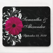 Fuchsia Scroll Gerbera Daisy w/Black en White Muismat (Voorkant)