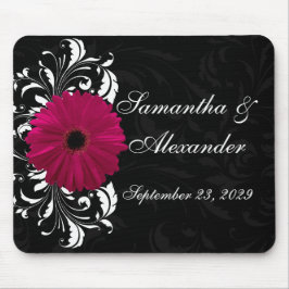 Fuchsia Scroll Gerbera Daisy w/Black en White Muismat