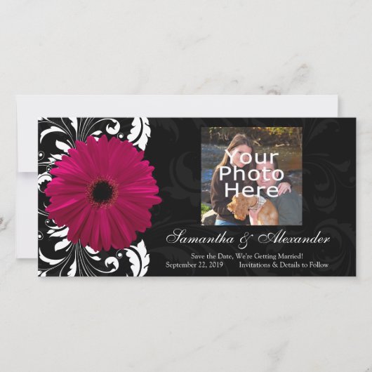 Fuchsia Scroll Gerbera Daisy w/Black en White Save The Date (Voorkant)