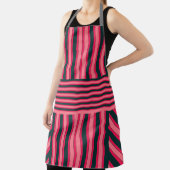Fuchsia Zwart Chevron Streeppatroon Schort (Insitu)