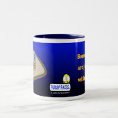 "Fudsy Faces" — Mok-quantum-gegevensverwerking met Tweekleurige Koffiemok (Center)