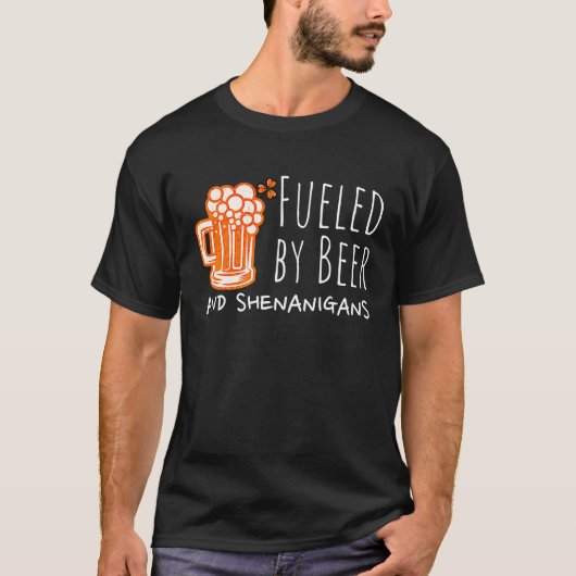 Fueled By Beer And Shenanigans Irish Shamrock St P T-shirt (Voorkant)