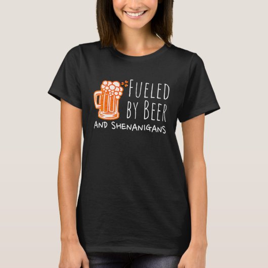 Fueled By Beer And Shenanigans Irish Shamrock St P T-shirt (Voorkant)