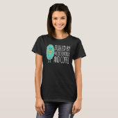Fueled by Mitochondria and Coffee Pun Biology Humo T-shirt (Voorkant volledig)