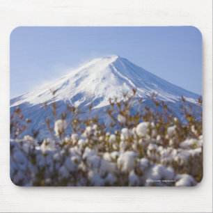 Fuji bedekt met sneeuw muismat