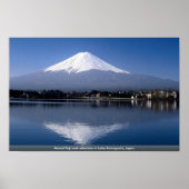 Fuji en reflectie in het meer van Kawaguchi, Japan Poster (Voorkant)