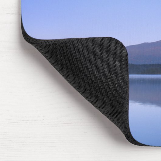 Fuji van het meer van Motosu, Yamanashi, Japan Muismat (Hoek)