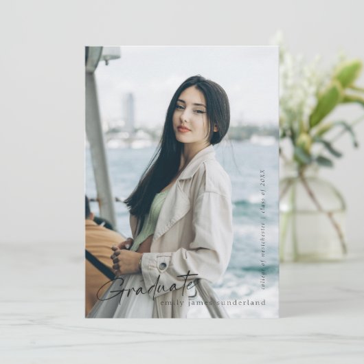 Full Bleed Modern Script Afstuderen Eenvoudige fot Aankondiging (Staand voorkant)