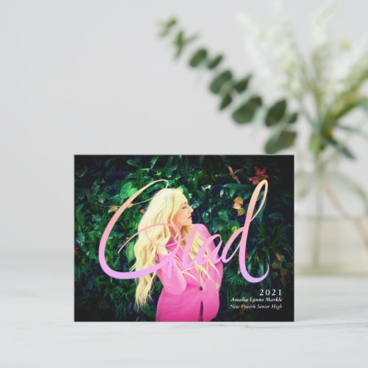 Full Bleed Photo Neon 2 Afstudeerder Overlay Aanko Aankondigingskaart (Staand voorkant)