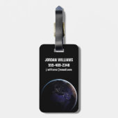 Full Earth met stadslichten van Europa 's nachts. Bagagelabel (Achterkant verticaal)