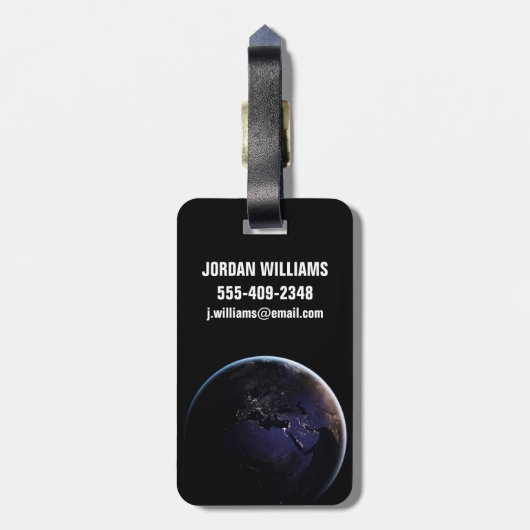 Full Earth met stadslichten van Europa 's nachts. Bagagelabel (Achterkant verticaal)